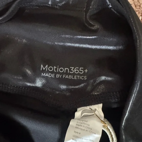 Fabletics Motion365+ Glossy Black Leggings - Picture 3 of 4